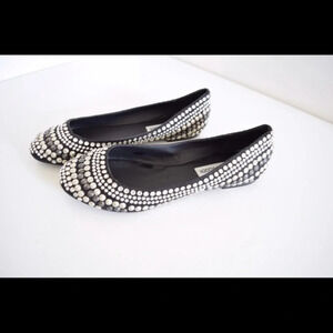 Steve Madden studded flats!